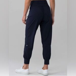 Lululemon  Women’s Sun Setter Jogger Pants Size 6 Midnight Navy Blue High Rise